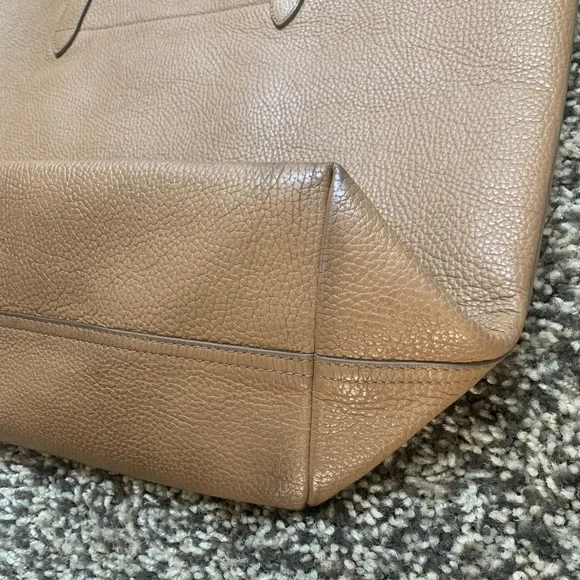 Cuyana Classic Structured Tote - Picture 10 of 11